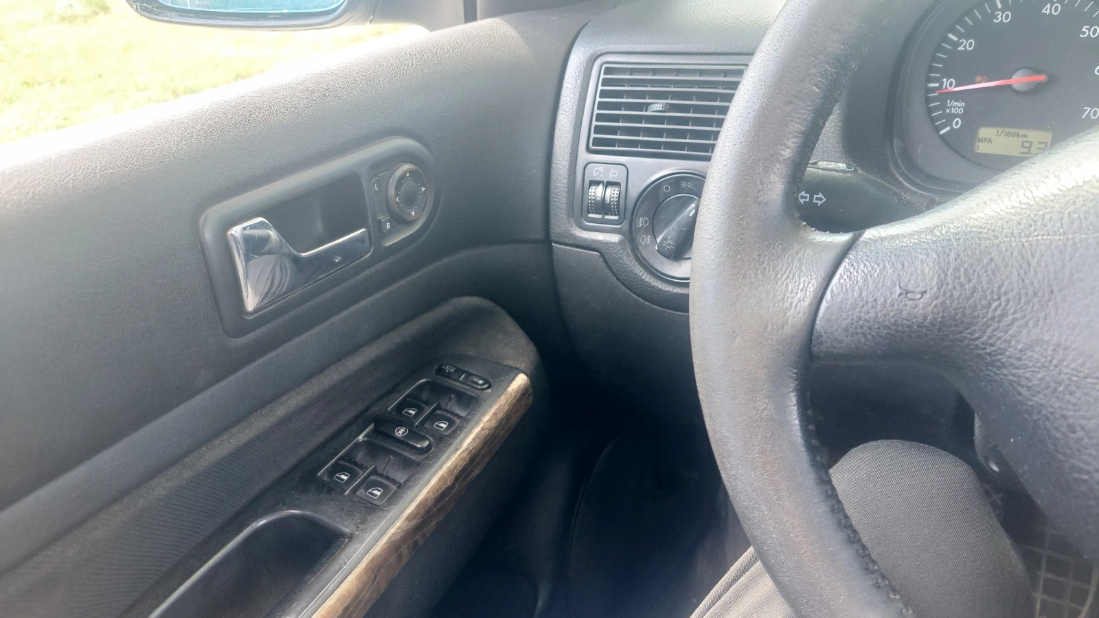 VW Golf 1.8T GTI, снимка 11 - Автомобили и джипове - 54066230