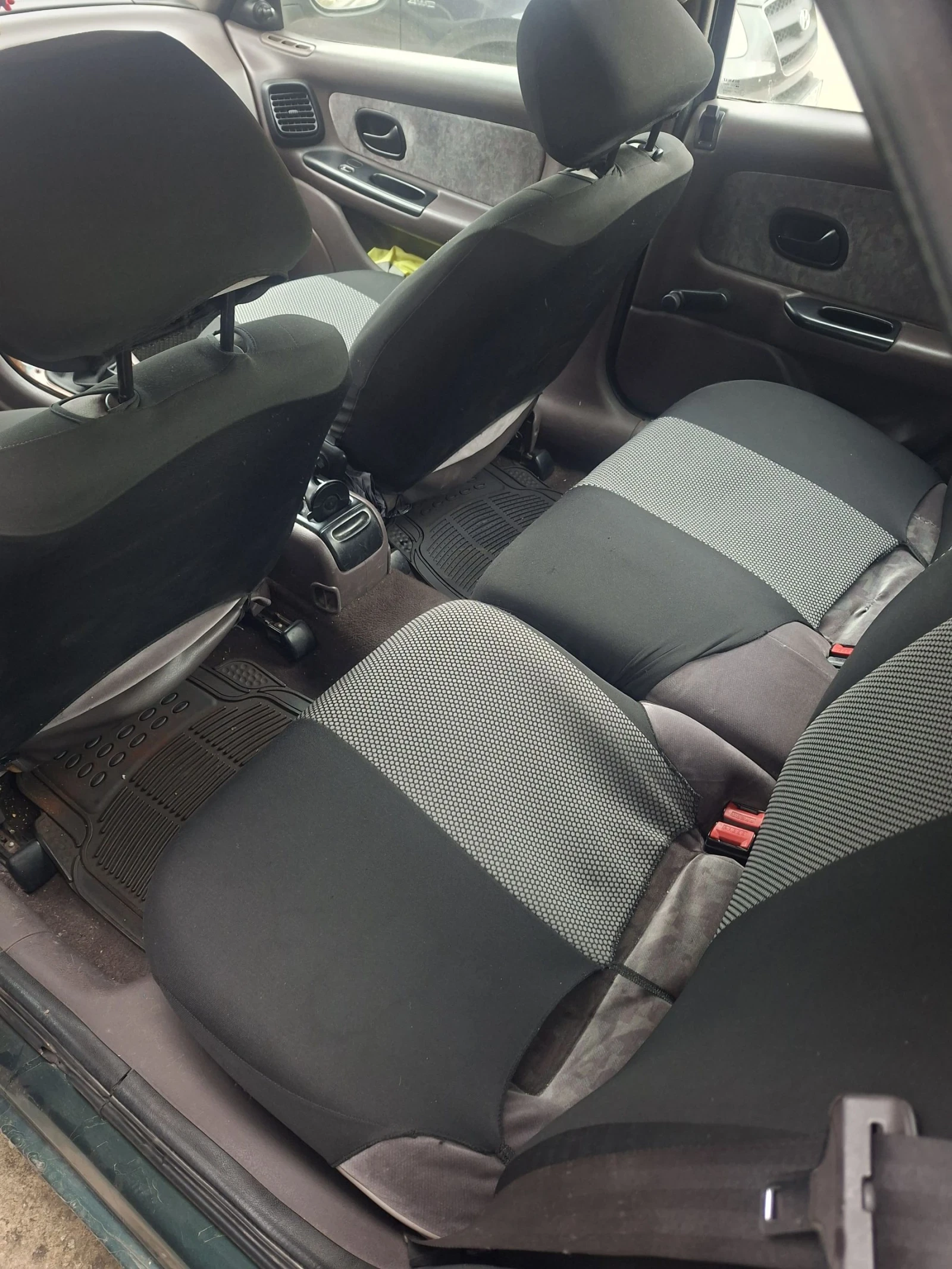 Renault Laguna, снимка 6 - Автомобили и джипове - 54070811