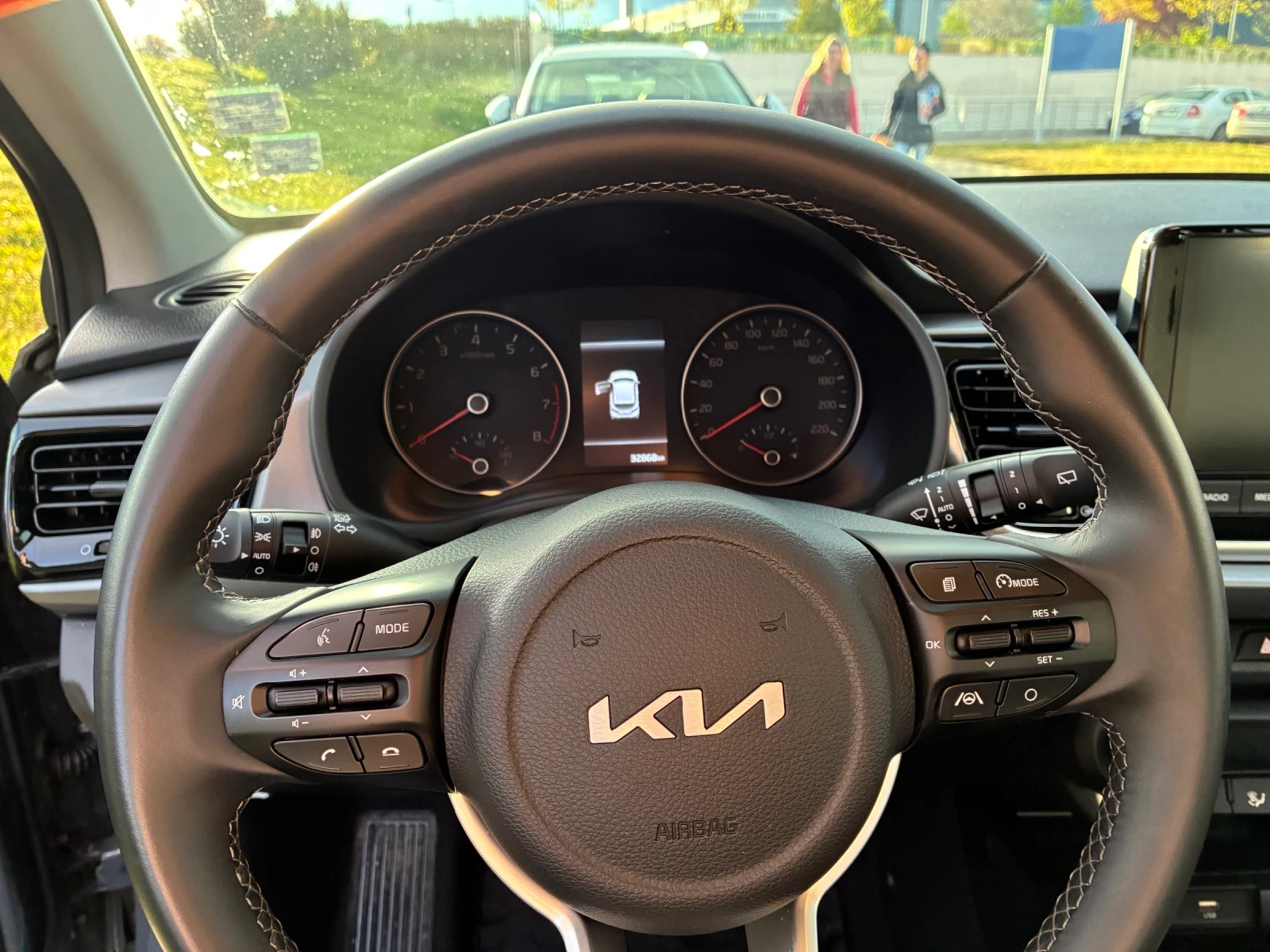 Kia Rio, снимка 10 - Автомобили и джипове - 54392174