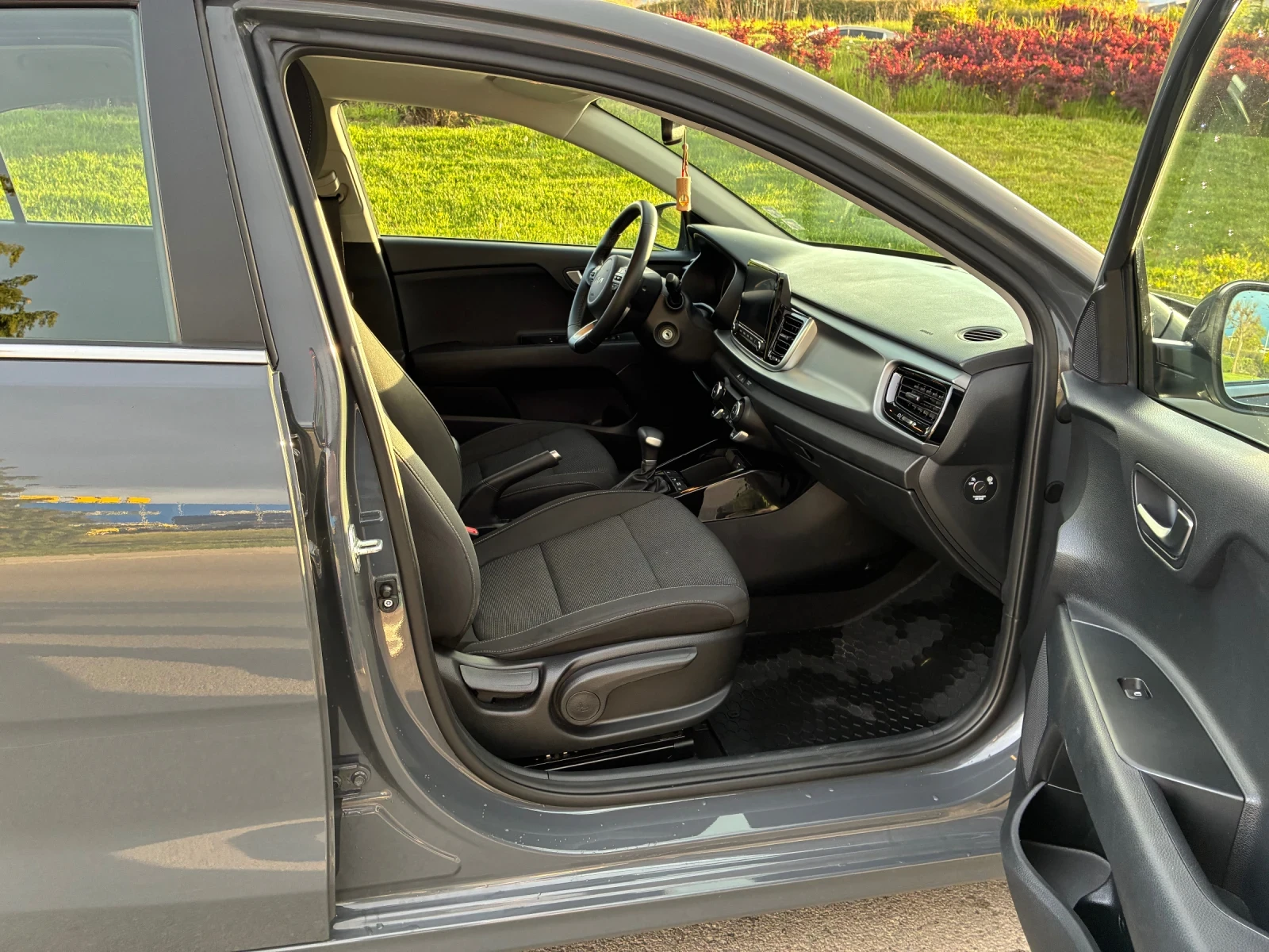 Kia Rio, снимка 5 - Автомобили и джипове - 54392174