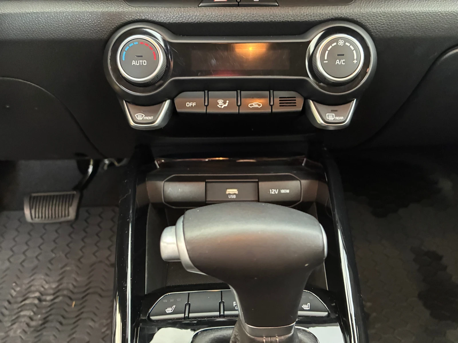 Kia Rio, снимка 14 - Автомобили и джипове - 54392174