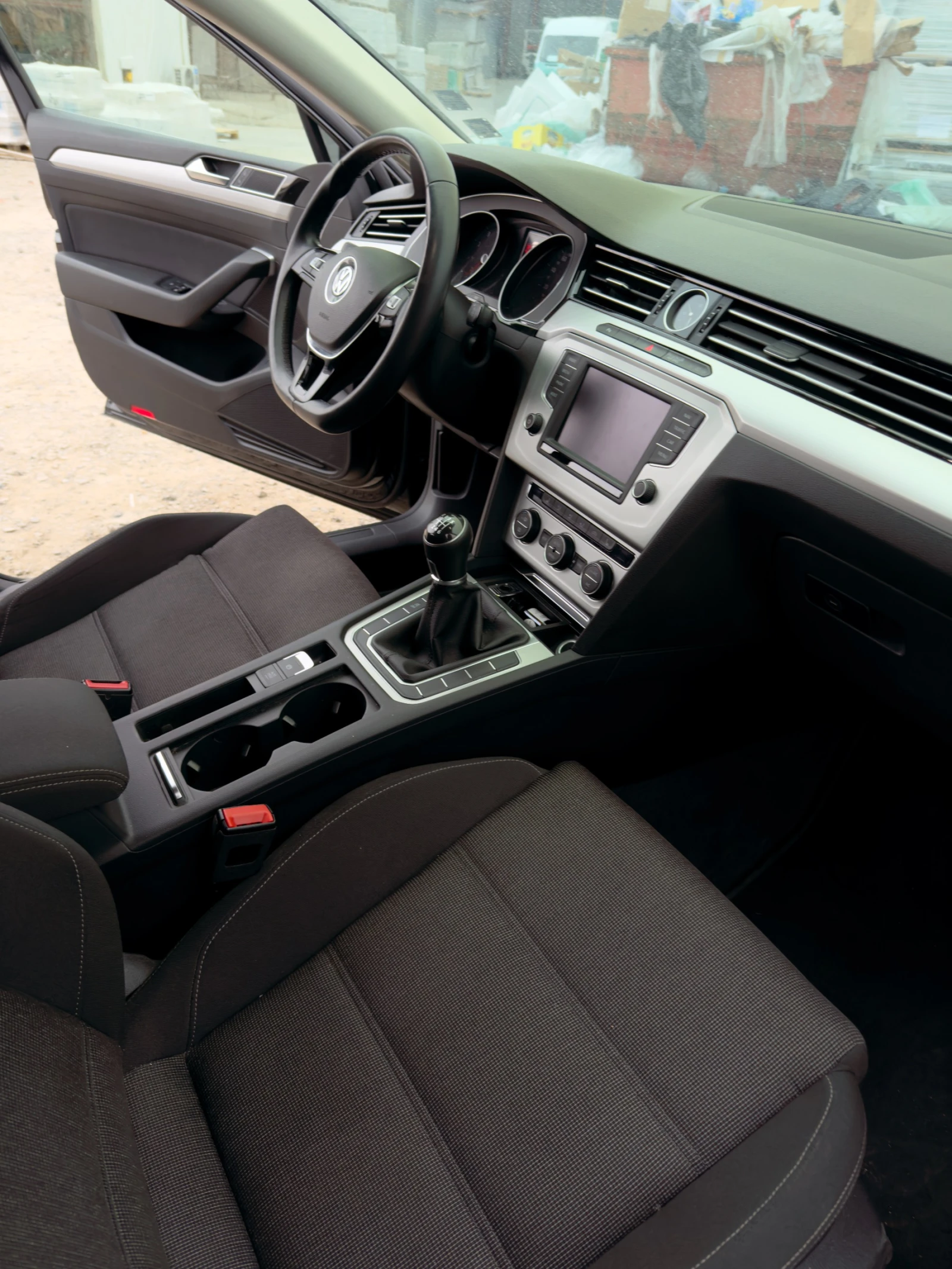 VW Passat, снимка 15 - Автомобили и джипове - 54403020