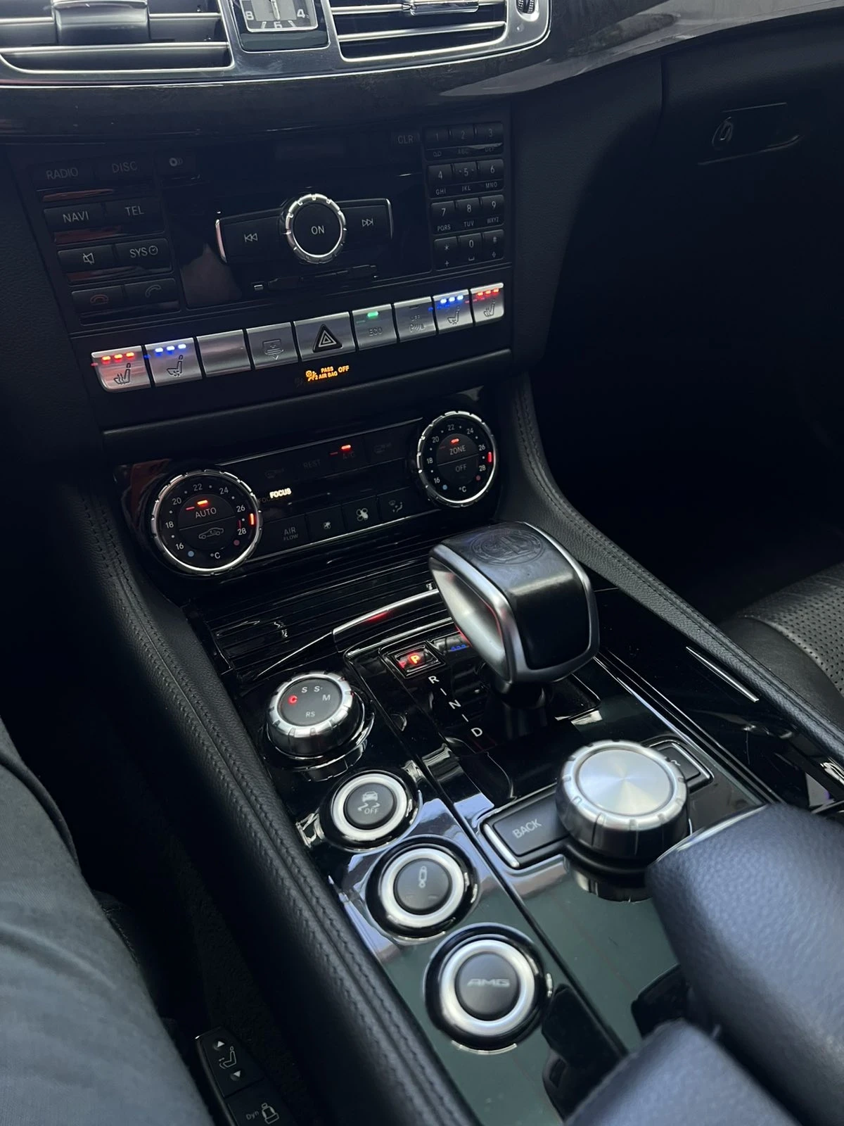 Mercedes-Benz CLS 63 AMG W218, снимка 12 - Автомобили и джипове - 54576851