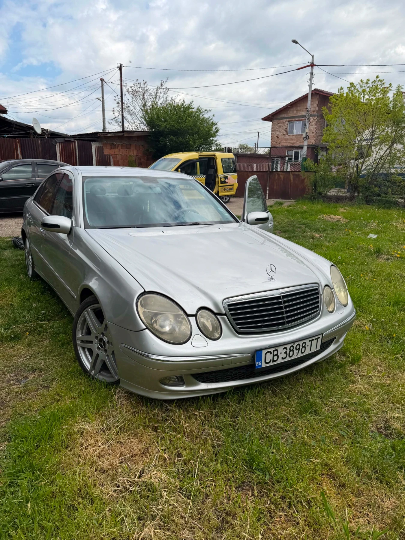 Mercedes-Benz E 320