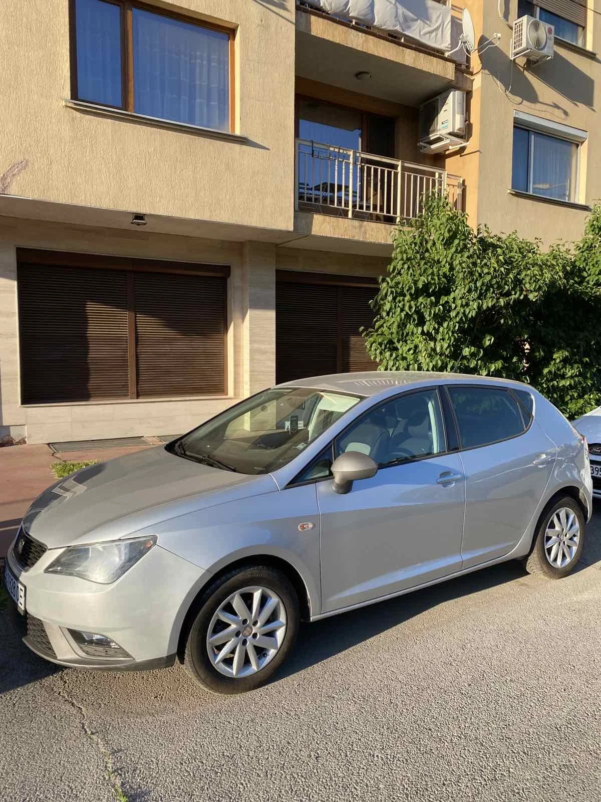 Seat Ibiza, снимка 4 - Автомобили и джипове - 54714781