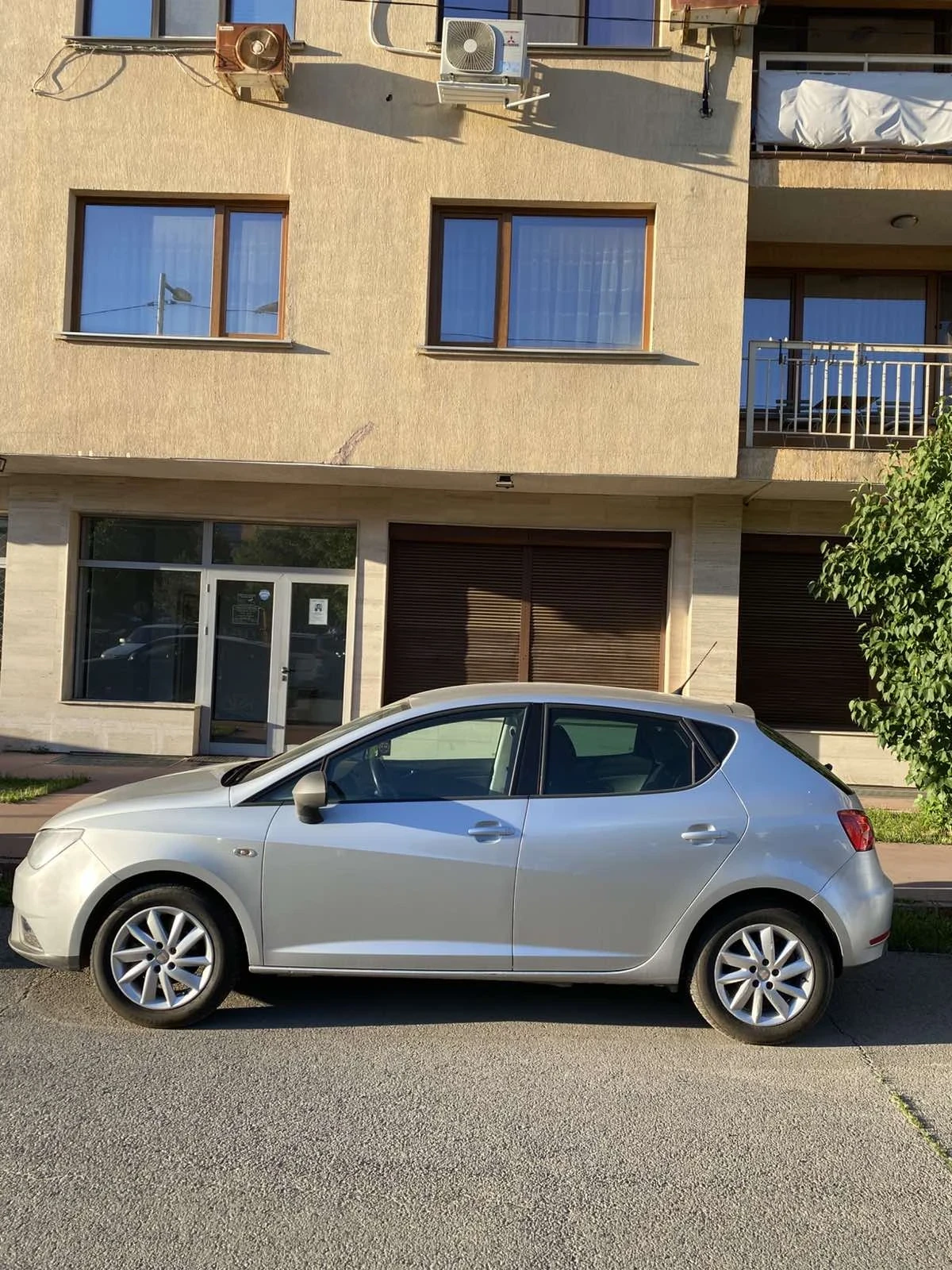 Seat Ibiza, снимка 3 - Автомобили и джипове - 54714781