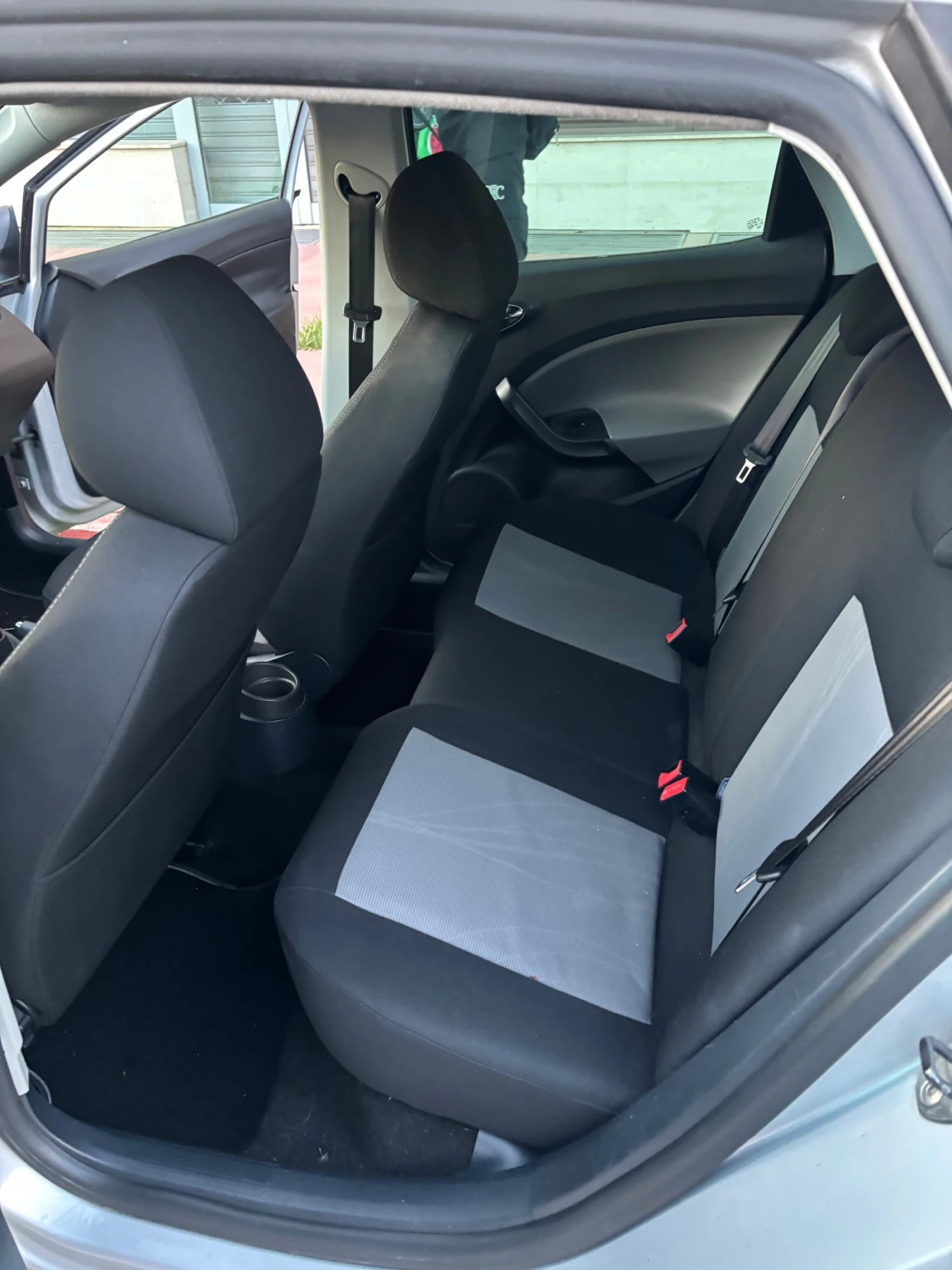 Seat Ibiza, снимка 10 - Автомобили и джипове - 54714781