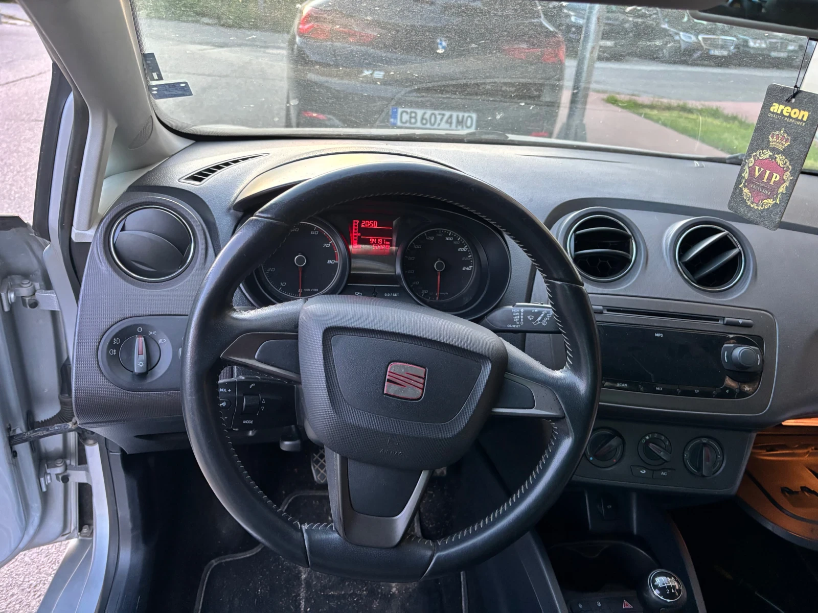 Seat Ibiza, снимка 6 - Автомобили и джипове - 54714781