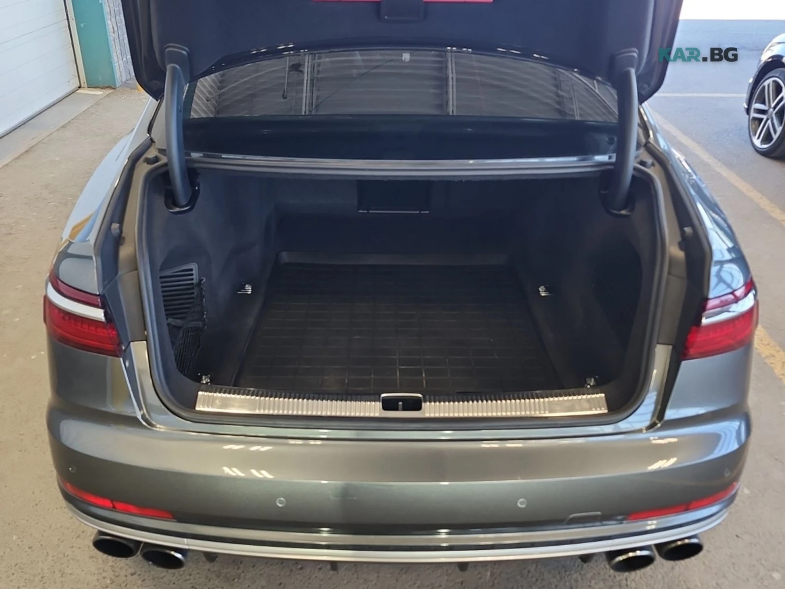 Audi S8 * AвтоКредит* (ЦЕНА ДО БГ), снимка 5 - Автомобили и джипове - 54768197