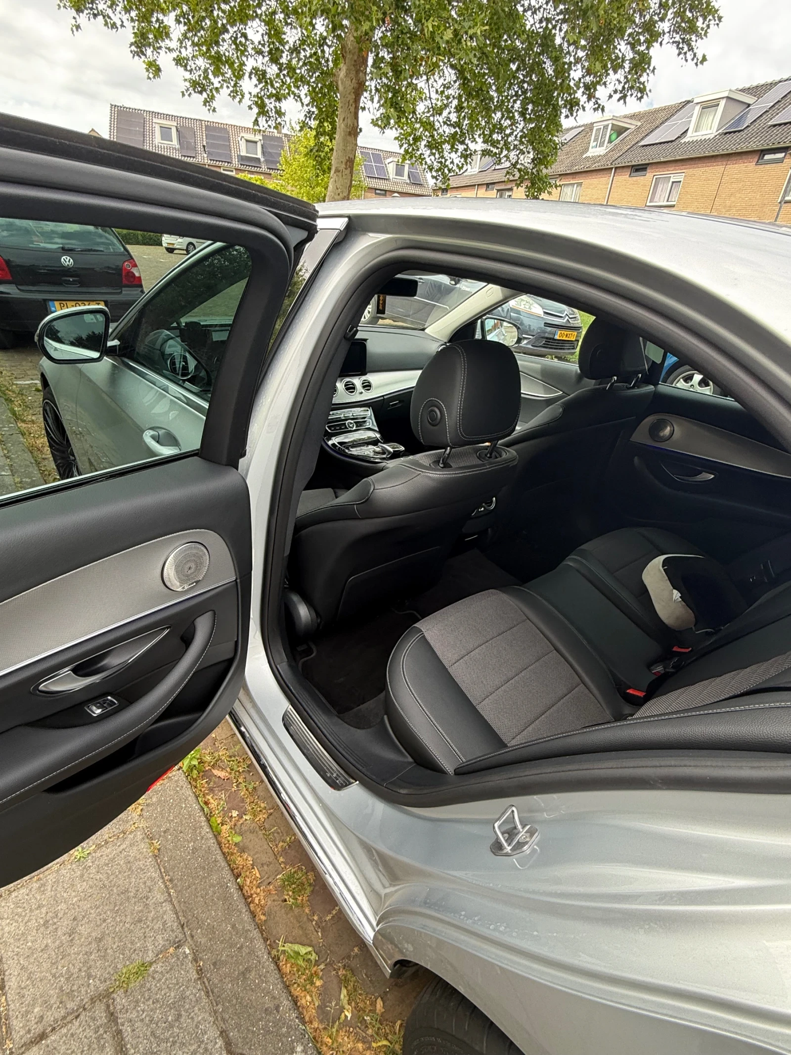 Mercedes-Benz E 200 Ambition  ПЕРФЕКТЕН !, снимка 5 - Автомобили и джипове - 54967628