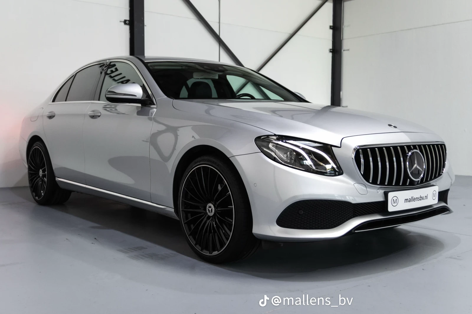 Mercedes-Benz E 200 Ambition  ПЕРФЕКТЕН !