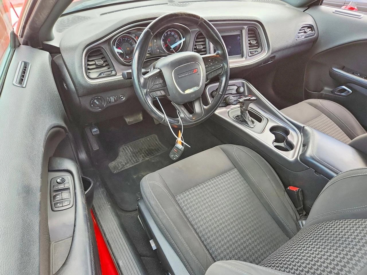 Dodge Challenger 3.6l Sxt, снимка 8 - Автомобили и джипове - 55107159