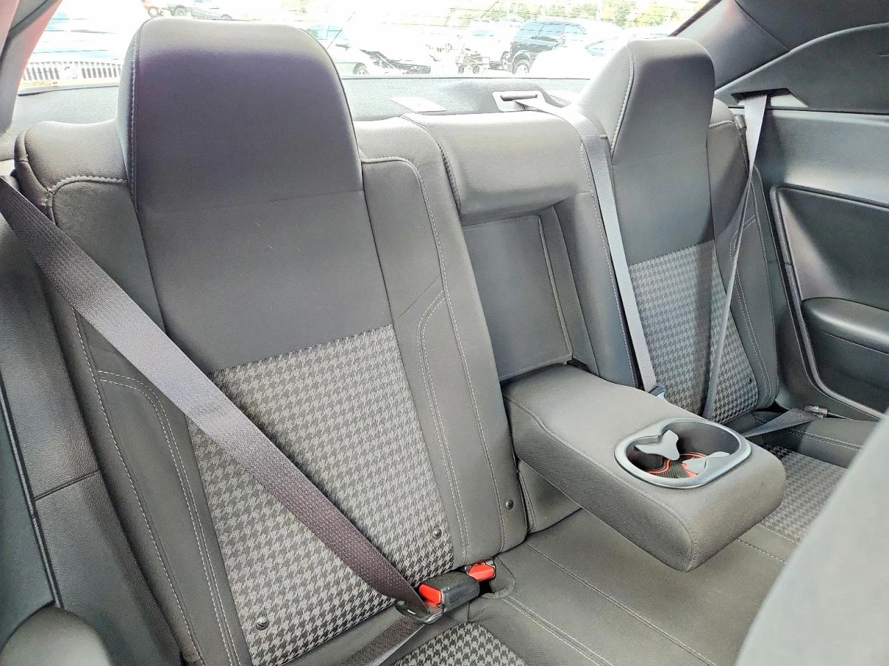 Dodge Challenger 3.6l Sxt, снимка 10 - Автомобили и джипове - 55107159