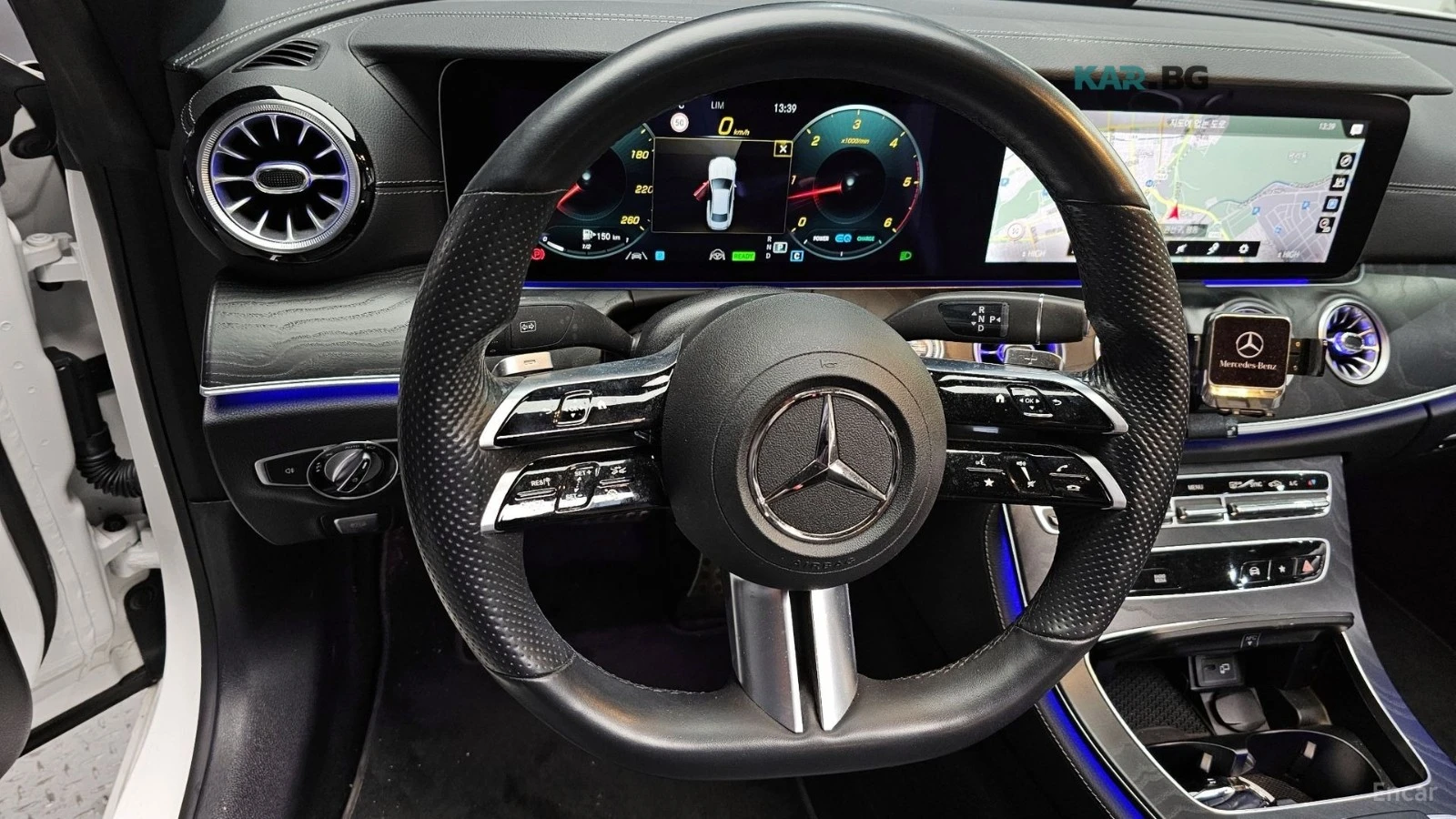 Mercedes-Benz E 300 4MATIC* AMG* ПОДГРЕВ* ОБДУХВАНЕ* ПАНО* BURMESTER* , снимка 12 - Автомобили и джипове - 55362615