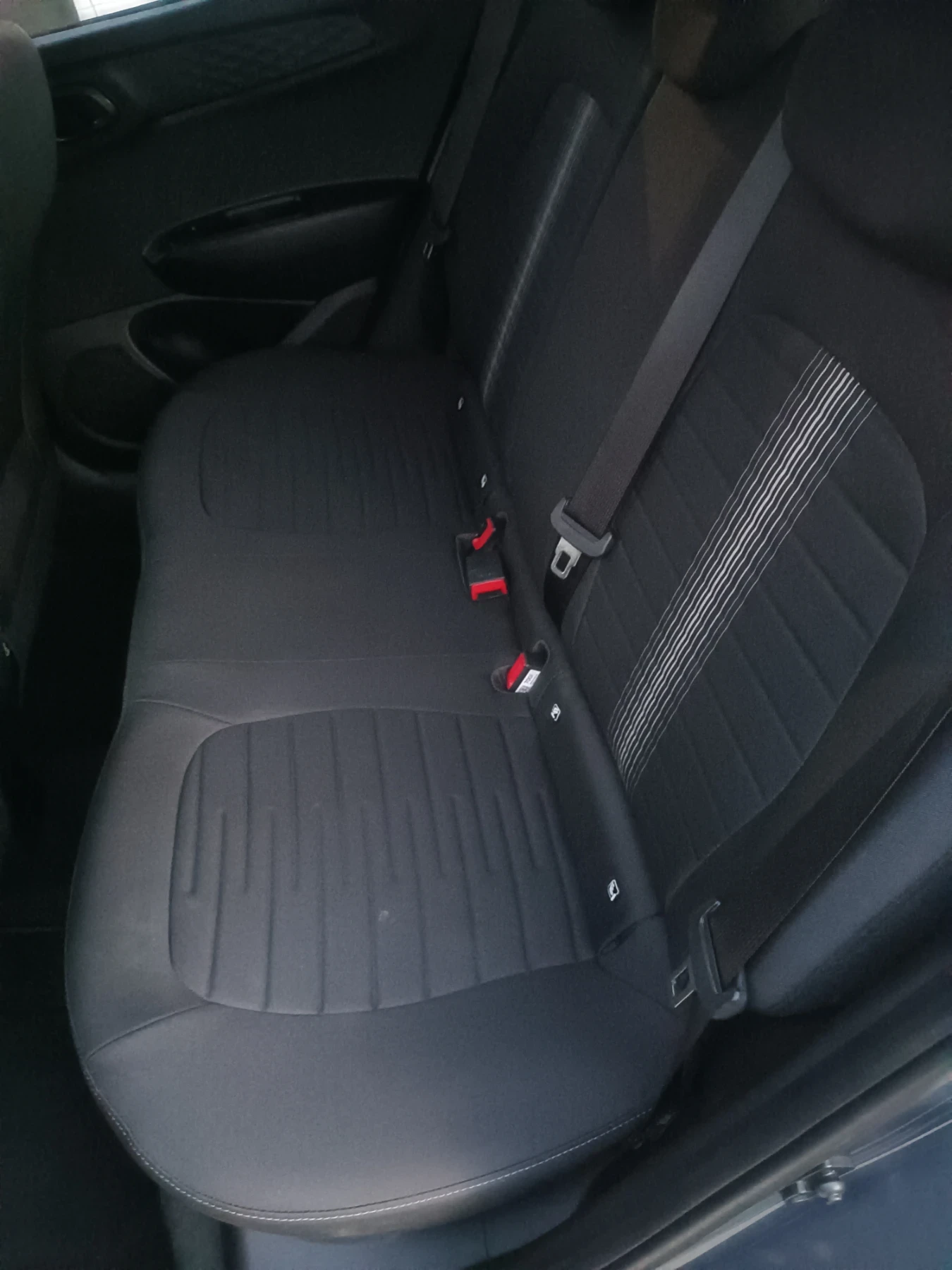 Hyundai I10 1.0бензин, 35000км, Перфектен, ЛИЗИНГ , снимка 13 - Автомобили и джипове - 55579836
