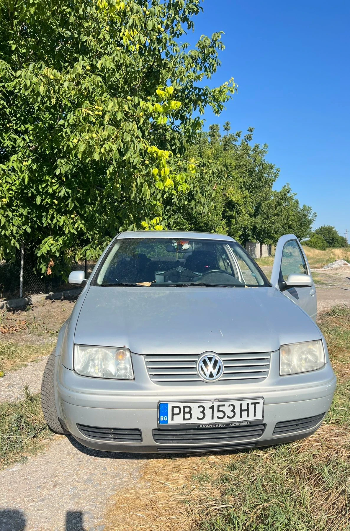VW Bora 1, 6, снимка 8 - Автомобили и джипове - 55617078