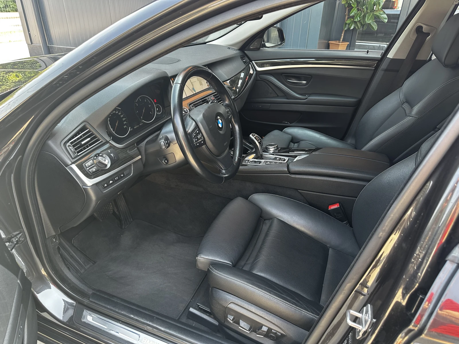 BMW 535 535d xDrive LCI Luxury, снимка 10 - Автомобили и джипове - 55724138