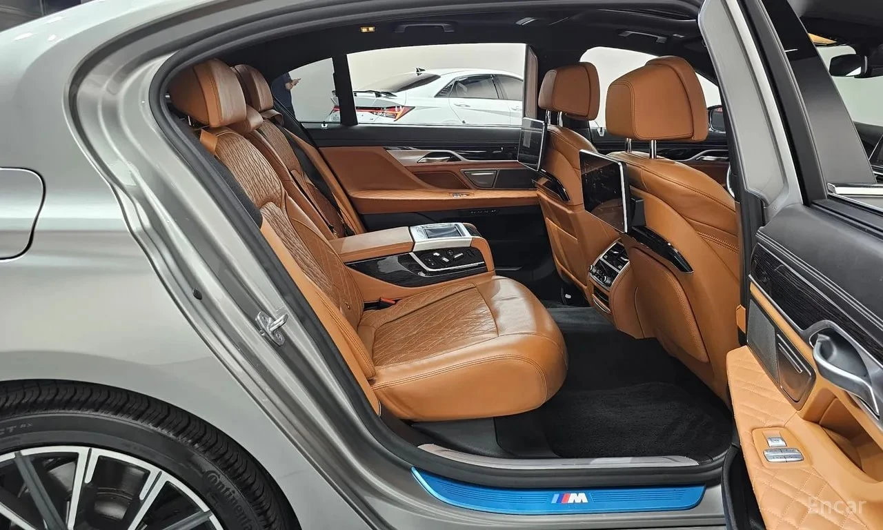 BMW 730 730Ld xDrive M Sport/ЛАЗЕРИ/ДИСТРОНИК/360/ОБДУХ/, снимка 12 - Автомобили и джипове - 55833072