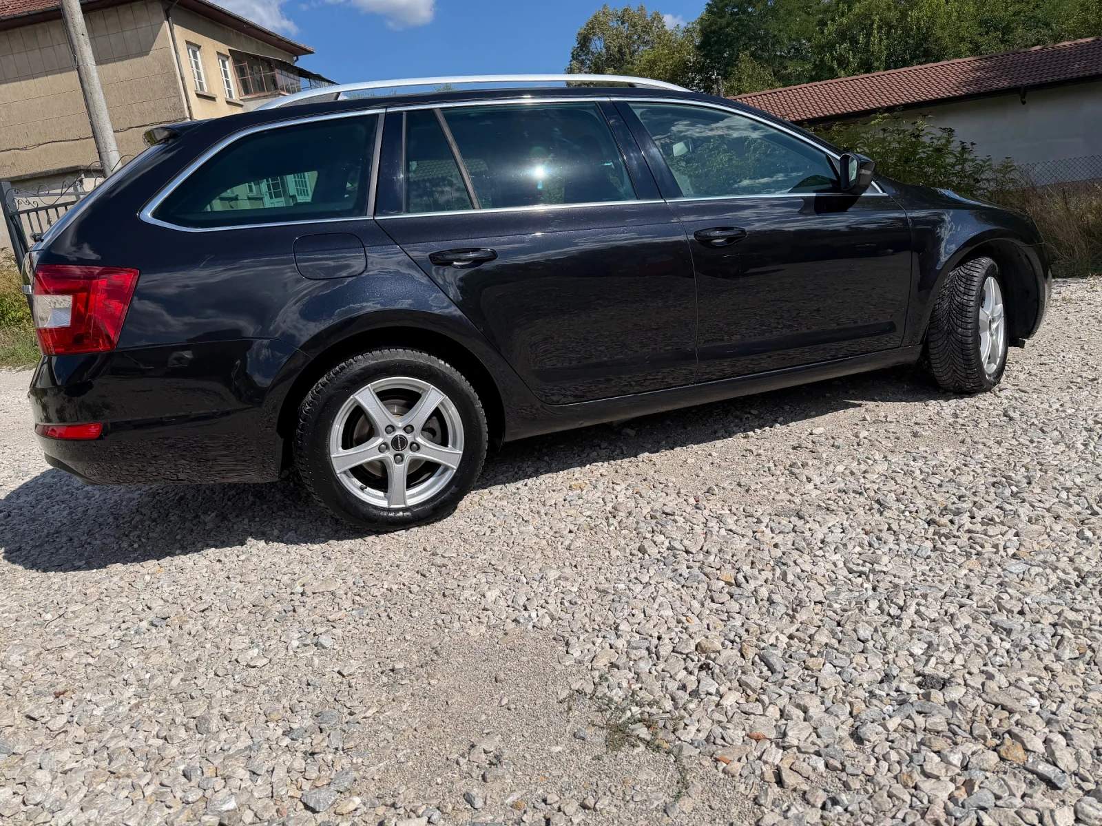 Skoda Octavia 2.0TDI* 150* 4x4* Xenon* LED, снимка 3 - Автомобили и джипове - 56106208