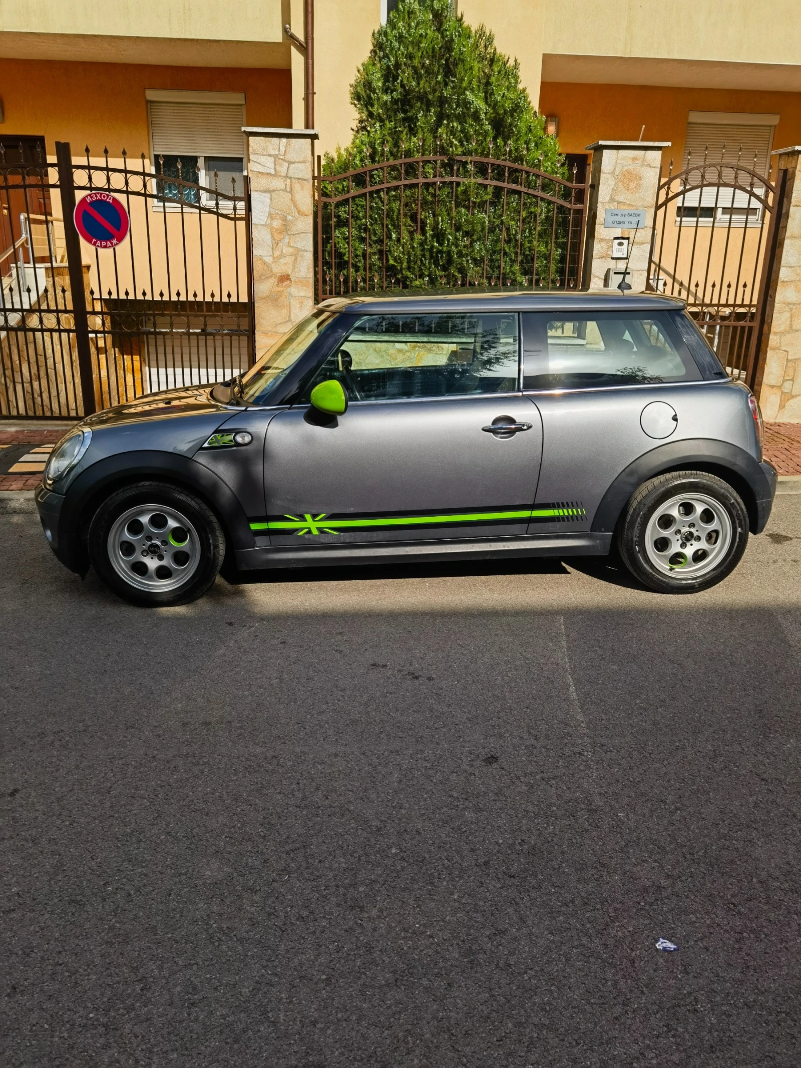 Mini Cooper One, снимка 3 - Автомобили и джипове - 56255746