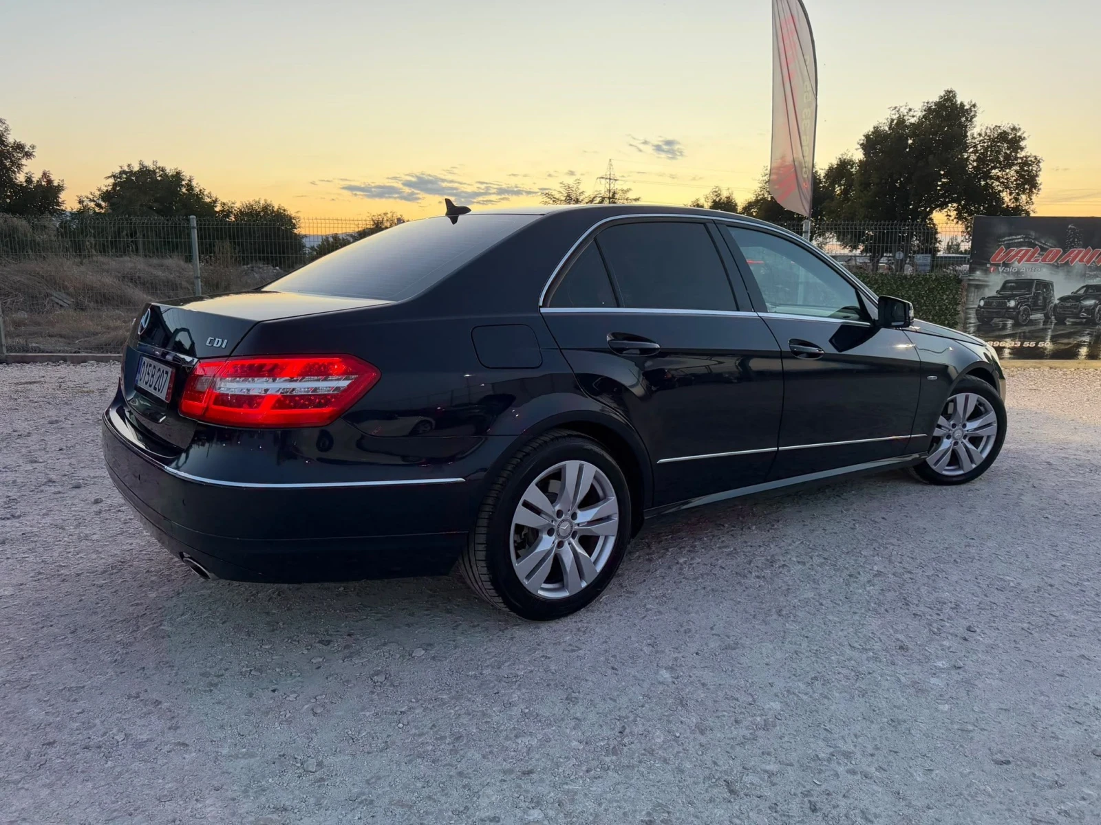 Mercedes-Benz E 350, снимка 4 - Автомобили и джипове - 56303249