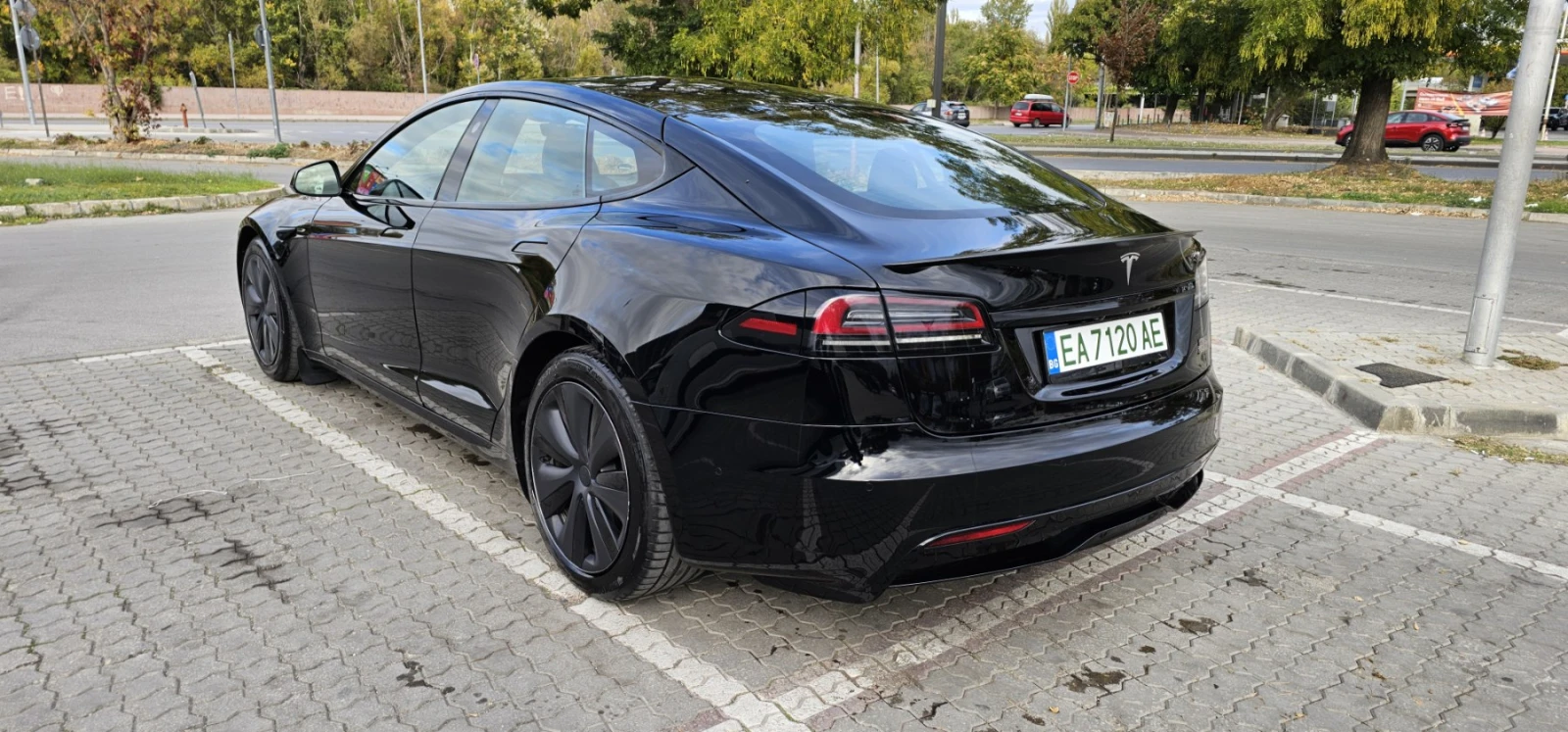 Tesla Model S  PLAID , снимка 4 - Автомобили и джипове - 56722447