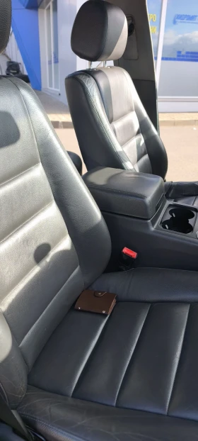 VW Touareg - 3000 € / 5867.49 лв. - 69084052 9