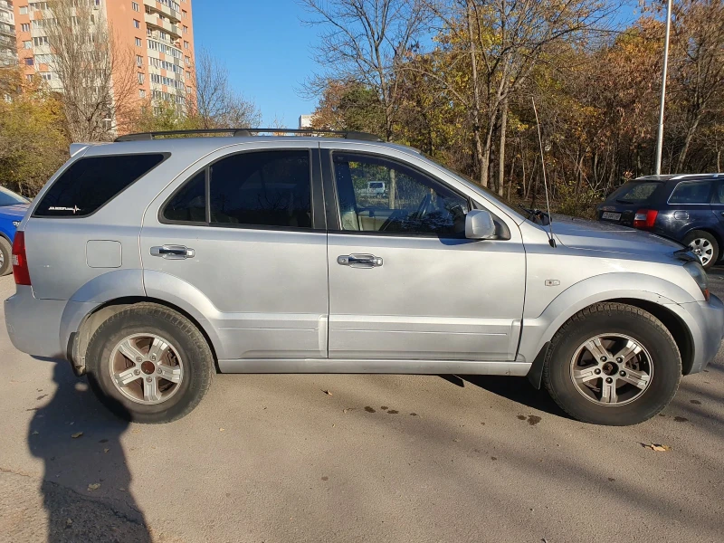 Kia Sorento 2.5 CRDI 16v, снимка 7 - Автомобили и джипове - 47882714