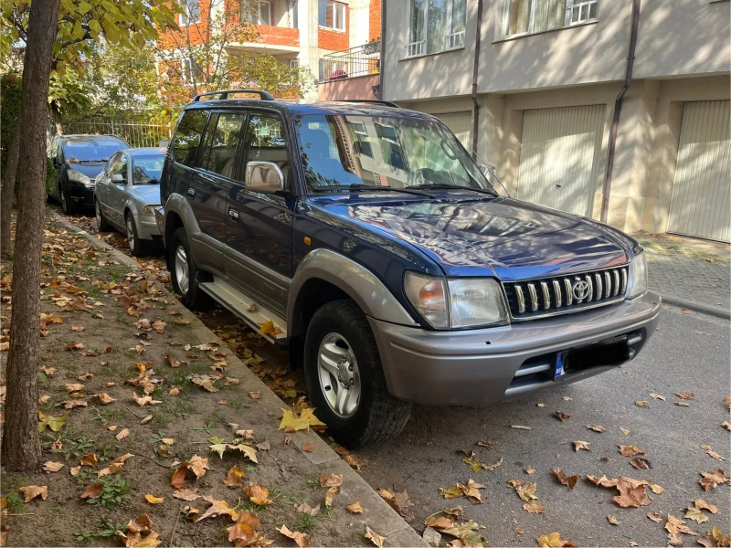 Toyota Land cruiser 3.0 D-4D, снимка 2 - Автомобили и джипове - 48469126