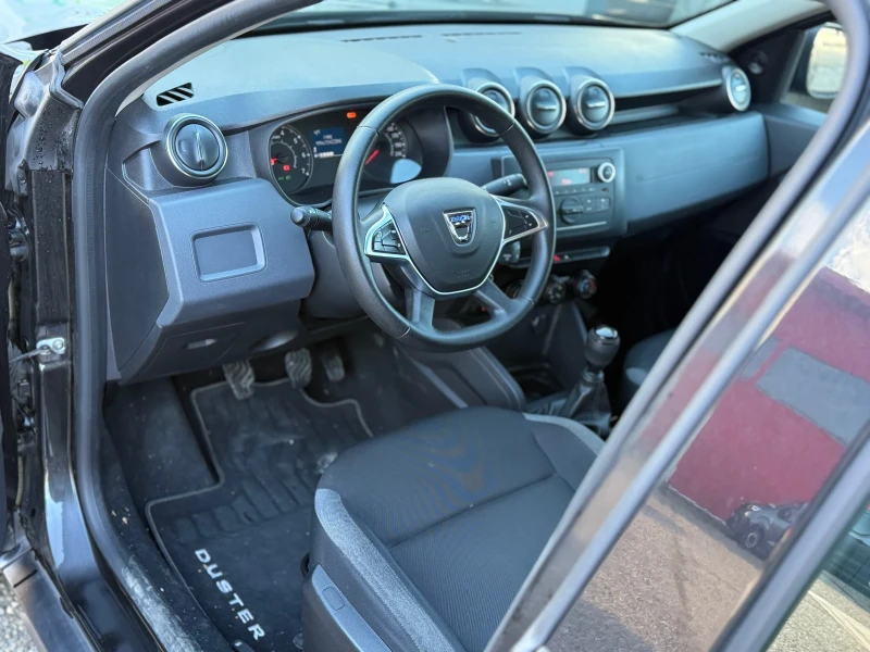 Dacia Duster Напълно обслужен* Автопилот* ТОП, снимка 9 - Автомобили и джипове - 53046370