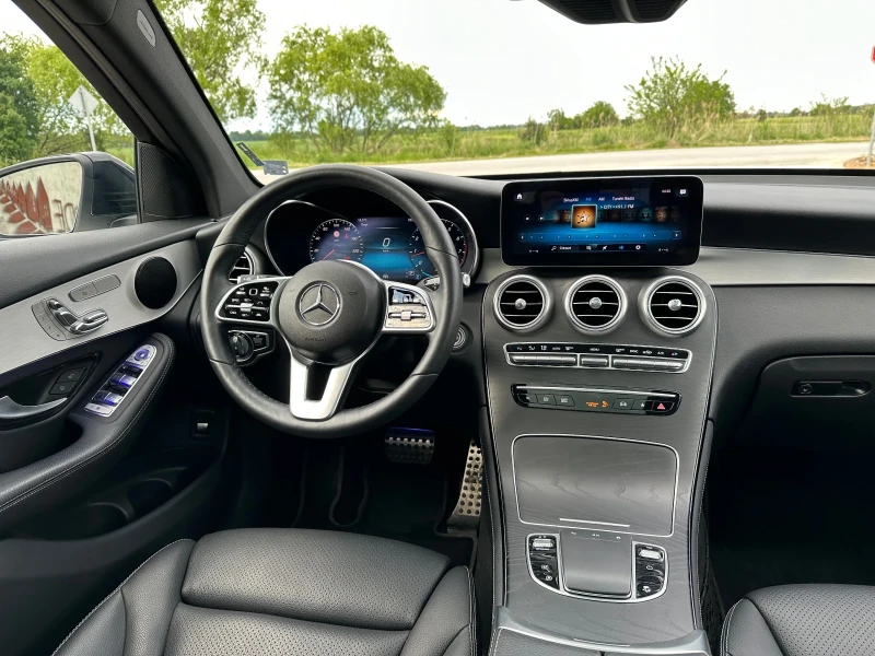 Mercedes-Benz GLC 300 AMG 4-MATIC, снимка 7 - Автомобили и джипове - 53413441