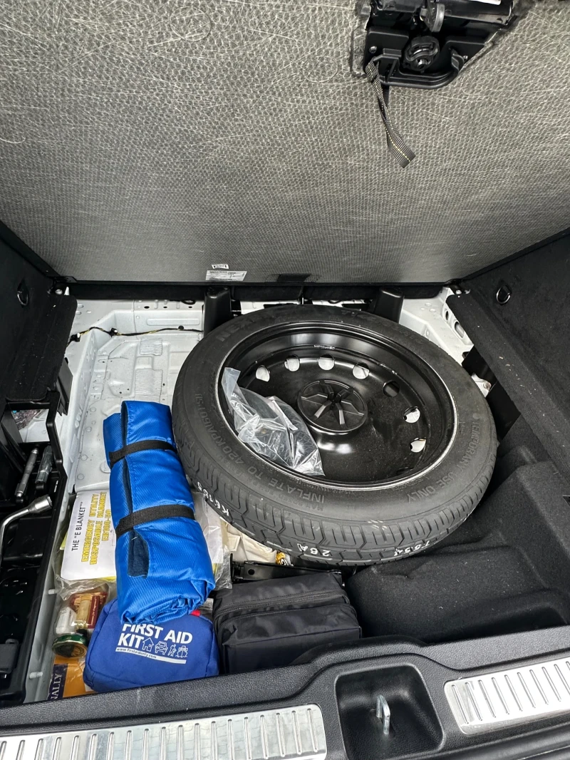 Mercedes-Benz GLC 300 AMG 4-MATIC, снимка 10 - Автомобили и джипове - 53413441