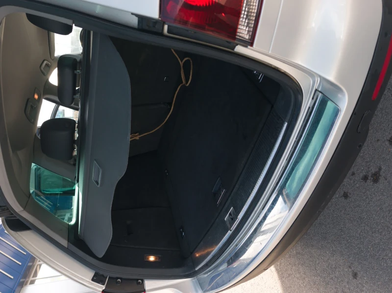 VW Touareg, снимка 14 - Автомобили и джипове - 53450544