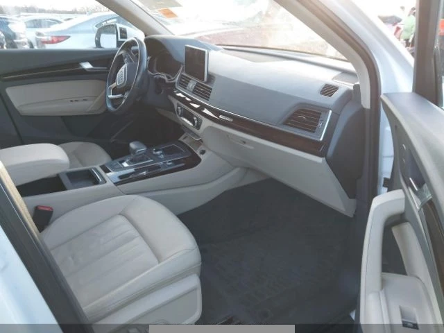 Audi Q5 QUATTRO, снимка 7 - Автомобили и джипове - 49153341