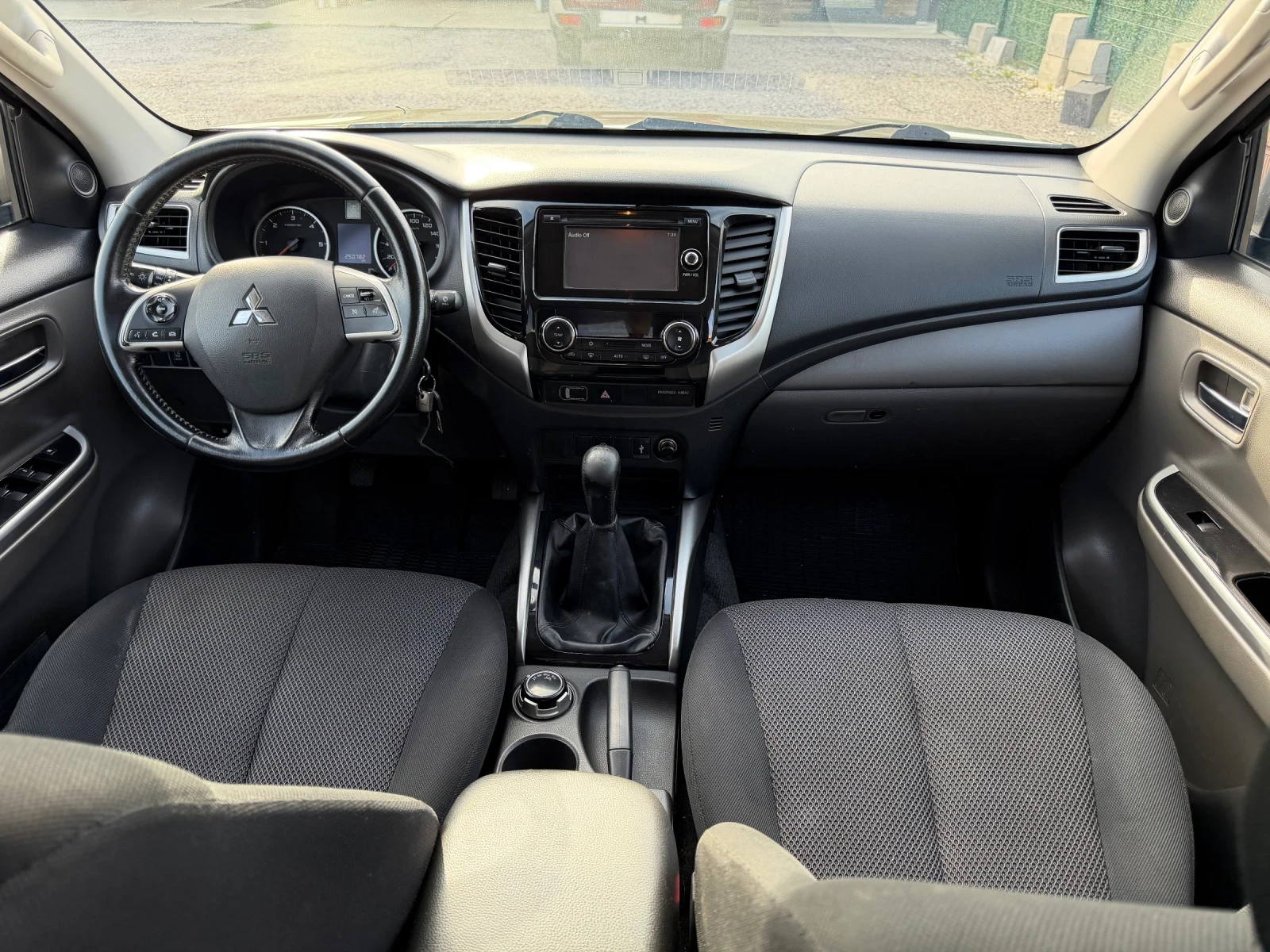 Mitsubishi L200 2.4 DI-D  | Mobile.bg � ����������� 10