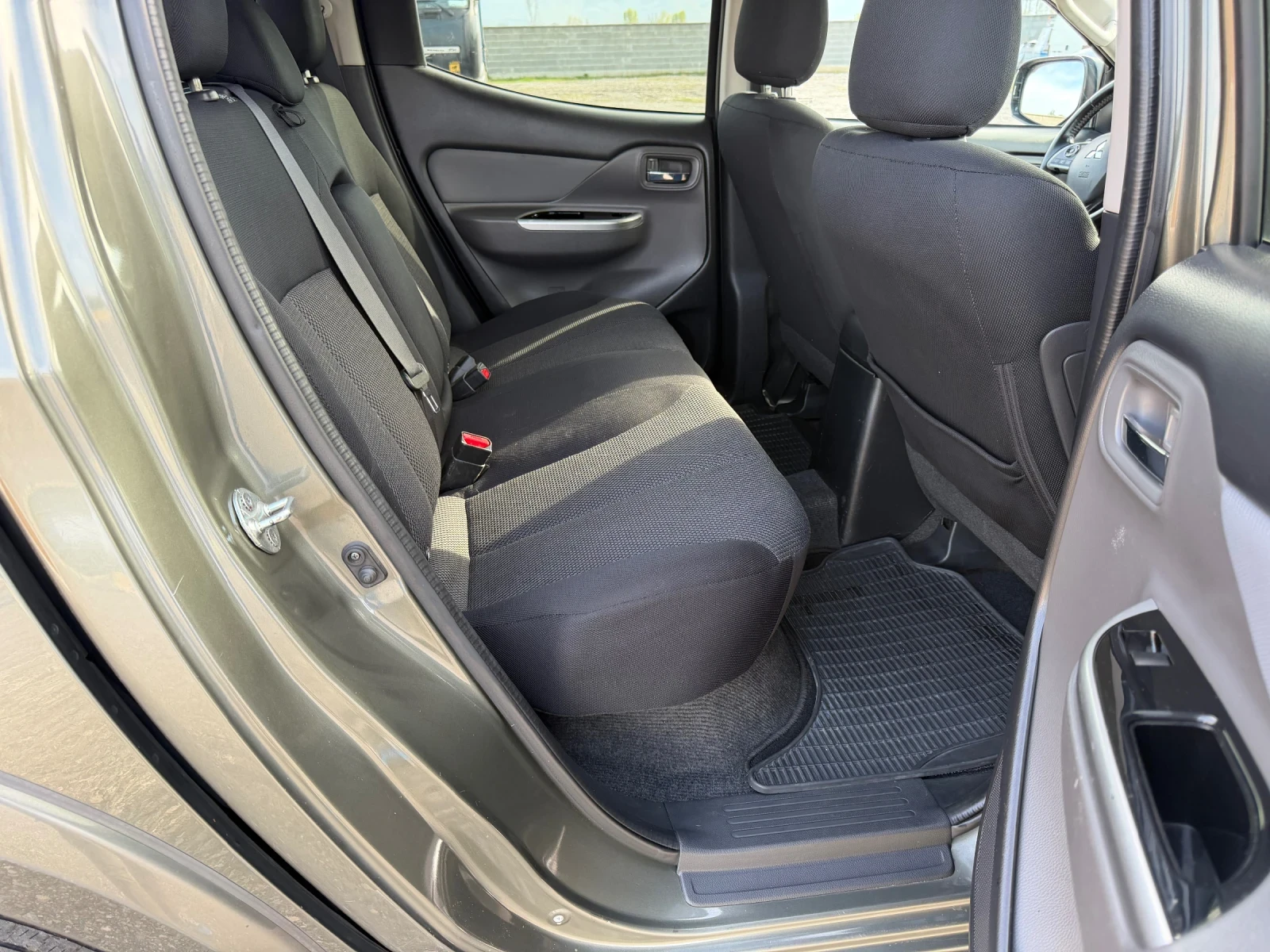 Mitsubishi L200 2.4 DI-D  | Mobile.bg � ����������� 13