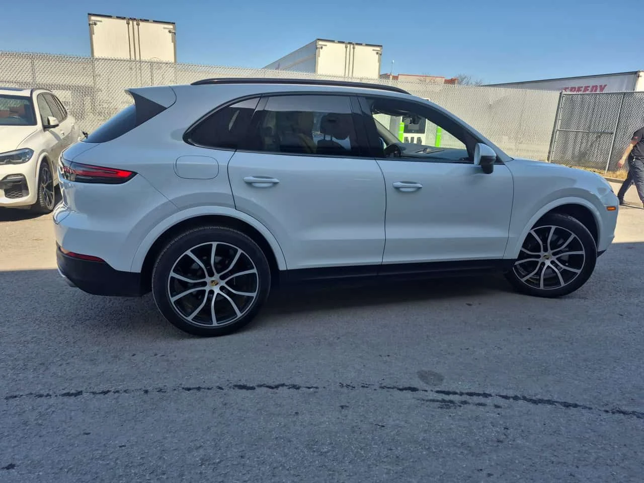 Porsche Cayenne AWD| PANO| HUD| ОБДУХВАНЕ| 360 KAMEPИ| , снимка 4 - Автомобили и джипове - 54387391