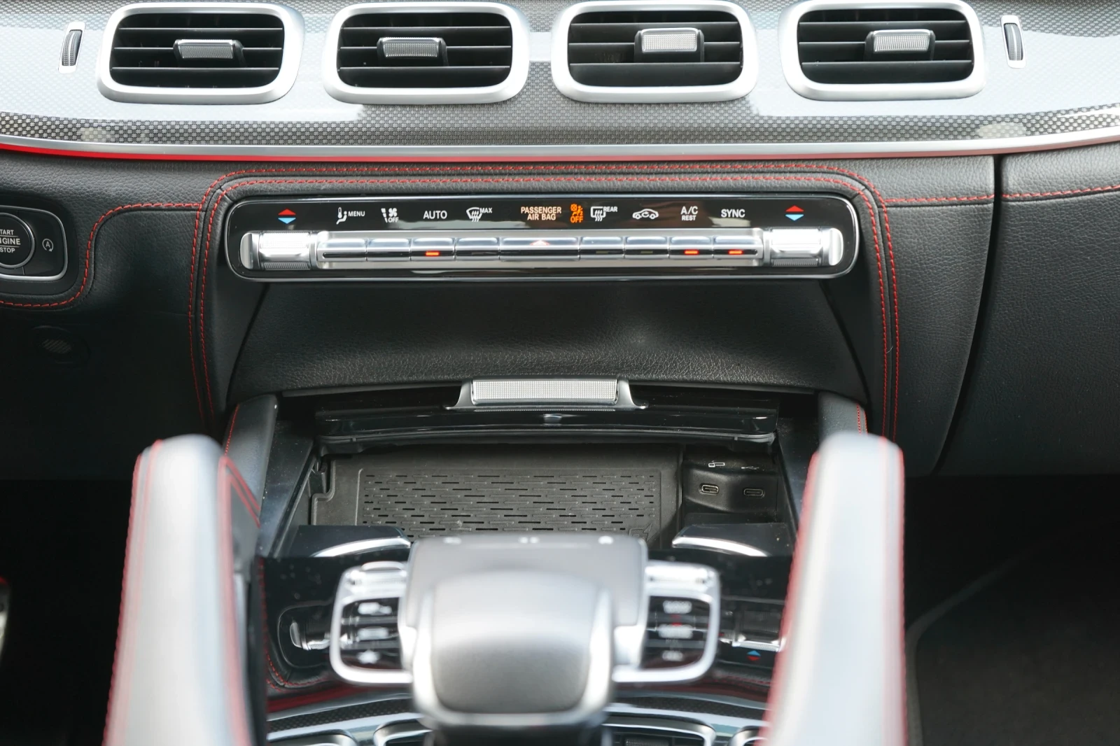 Mercedes-Benz GLE 53 4MATIC COUPE* AMG* BURM* 360* CARBON* DISTR* KEYLESS* , снимка 13 - Автомобили и джипове - 55315164