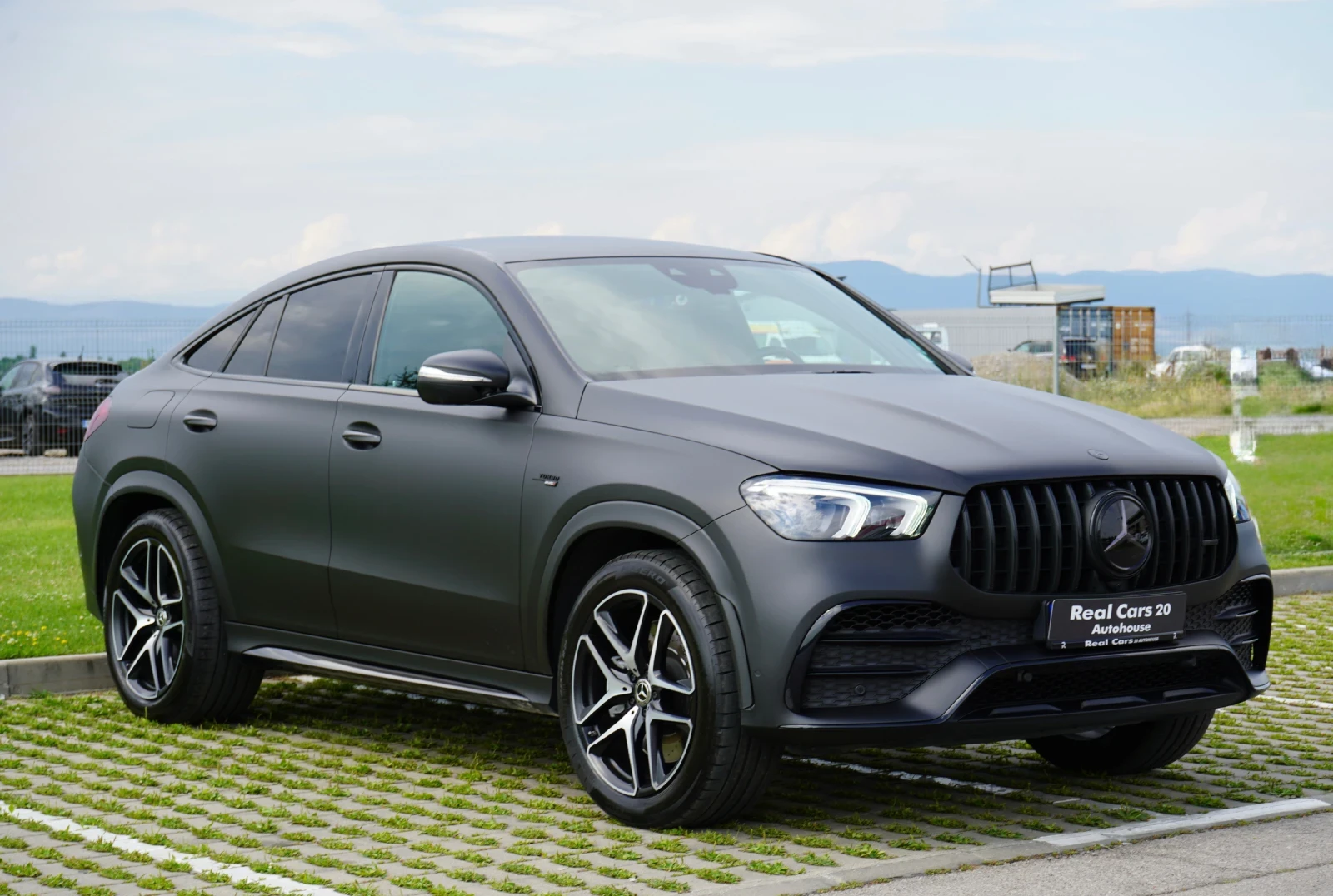 Mercedes-Benz GLE 53 4MATIC COUPE* AMG* BURM* 360* CARBON* DISTR* KEYLESS* , снимка 3 - Автомобили и джипове - 55315164