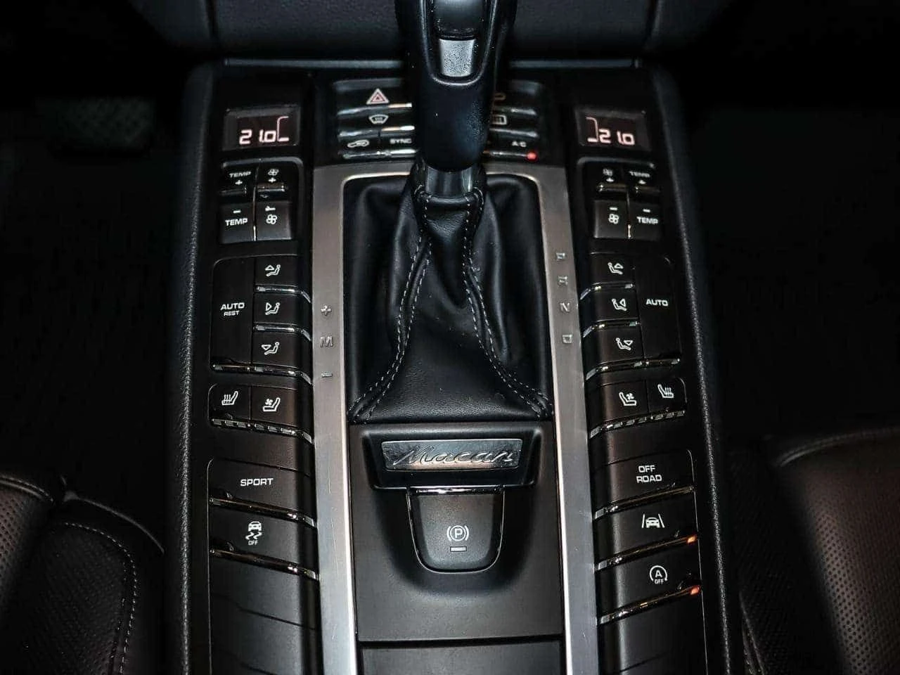 Porsche Macan * AWD * CARFAX * ФИКСИРАНА ЦЕНА ДО БГ * , снимка 16 - Автомобили и джипове - 55534780