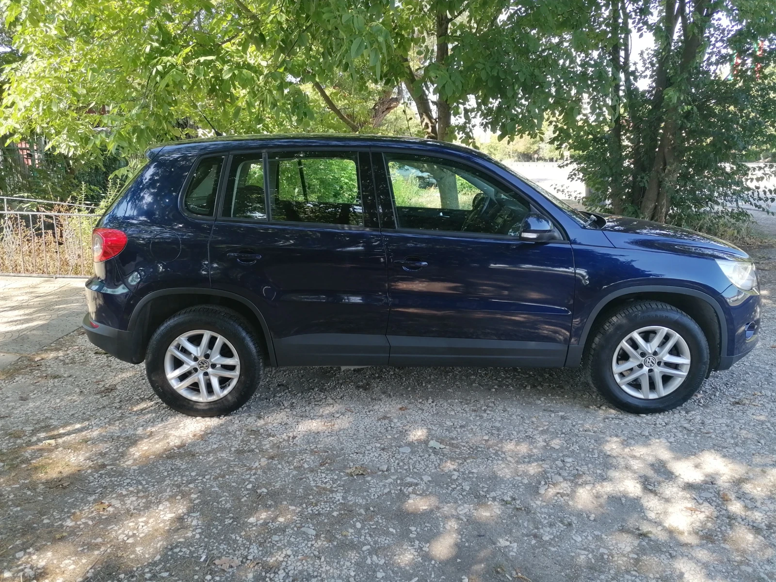 VW Tiguan 2.0 Италия, снимка 8 - Автомобили и джипове - 55857207