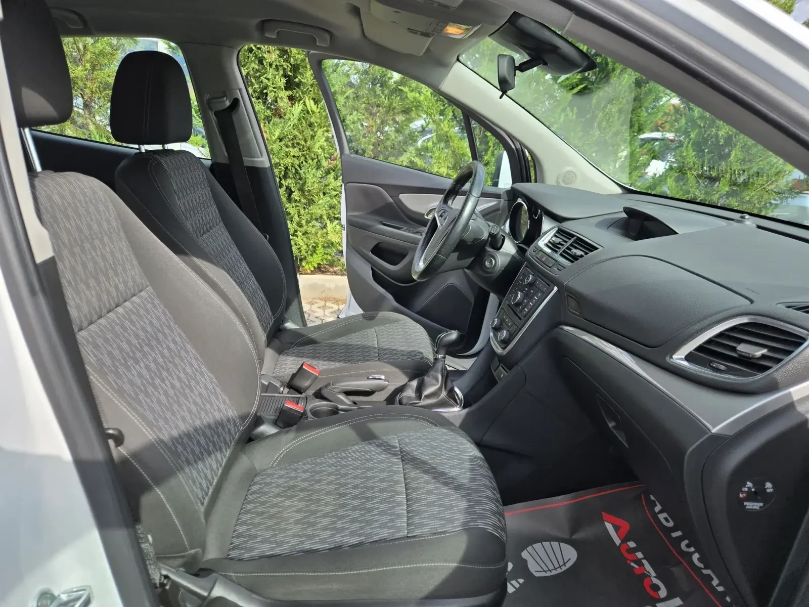 Opel Mokka 1.4T-140кс= ФАБРИЧНА ГАЗ= 6СК= АВТОПИЛОТ= EURO 6B, снимка 14 - Автомобили и джипове - 56087353