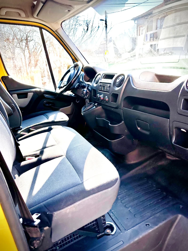 Renault Master, снимка 10 - Бусове и автобуси - 49508756