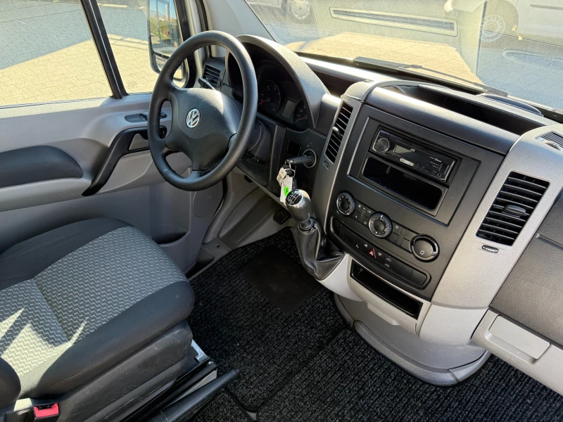 VW Crafter 2.0TDI 163к.с. L2H1 Клима Euro 5 , снимка 9 - Бусове и автобуси - 49568164