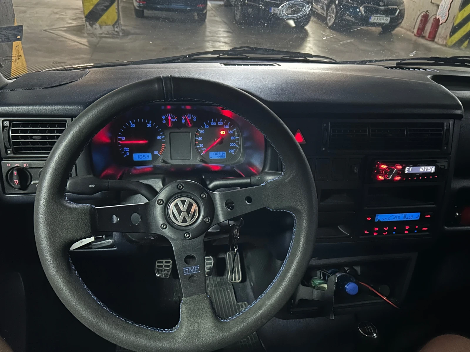 VW Caravelle T4 2.5 tdi ACV 102кс, снимка 5 - Бусове и автобуси - 55523934