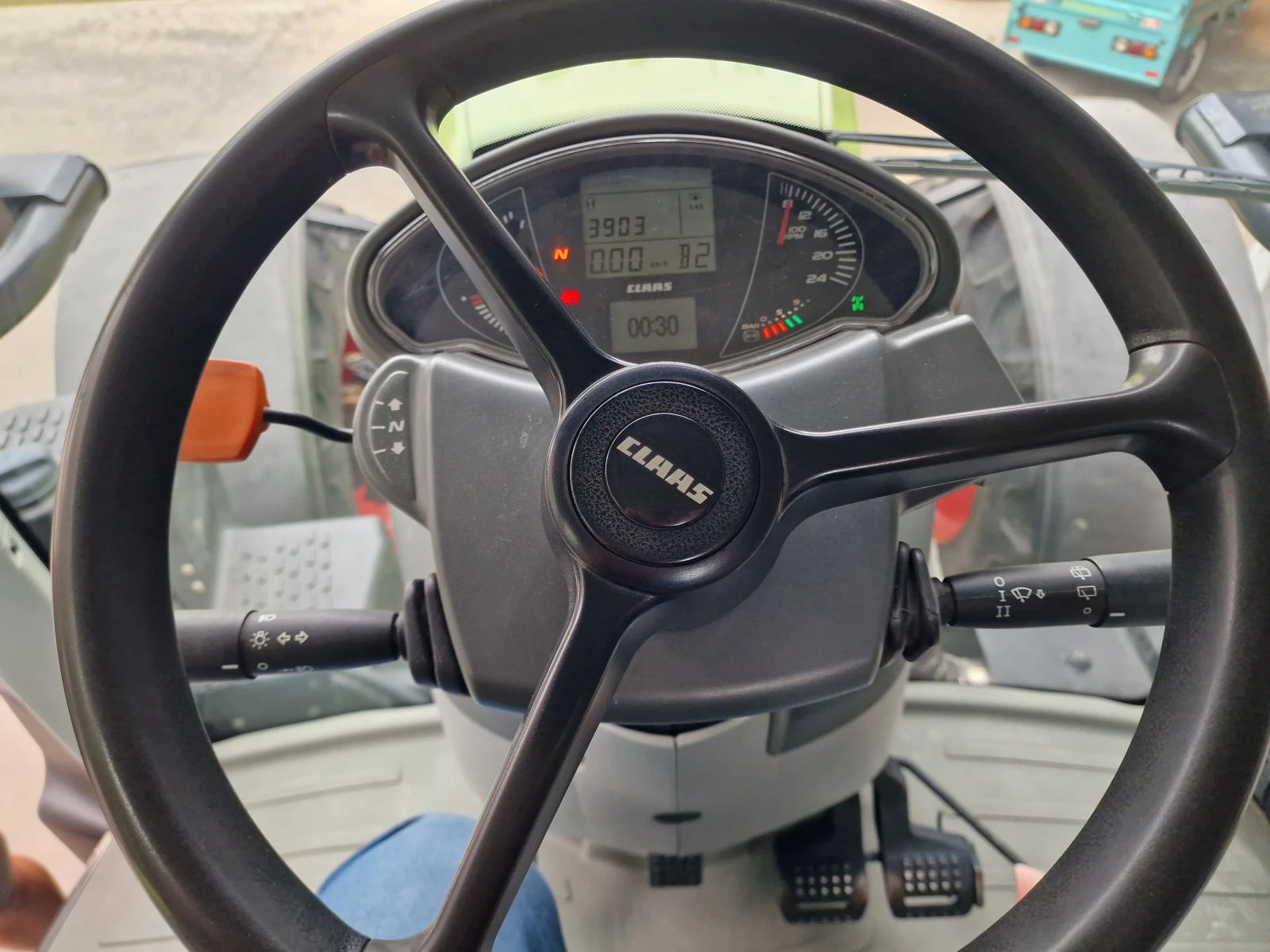 Трактор Claas ARION 640, снимка 10 - Селскостопанска техника - 55952446
