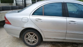 Mercedes-Benz C 200, снимка 3