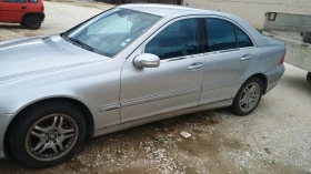 Mercedes-Benz C 200, снимка 4
