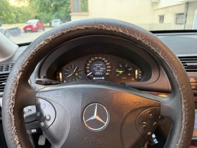Mercedes-Benz E 200, снимка 16