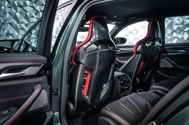 BMW M5 CS Carbon-Ceramic* Akrapovic* Laser* H/K, снимка 14 - Автомобили и джипове - 47408813